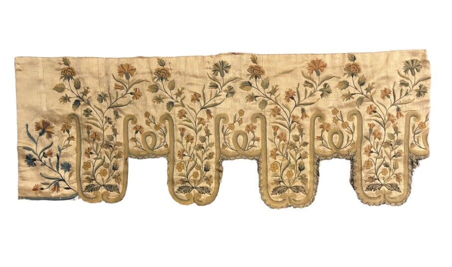 Beautiful Rare Early 19th C French Beauvais Embroidered Valance 1748