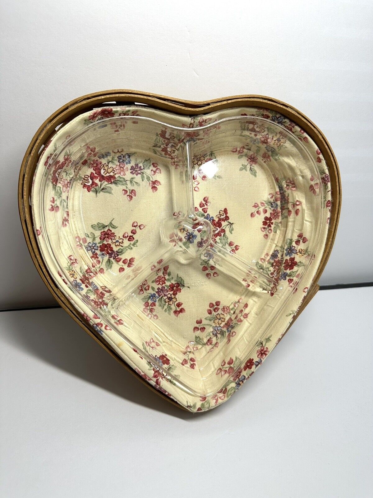 LONGABERGER 2004 Sweetest Heart Basket With Liner And Divided Protector 8.5” W