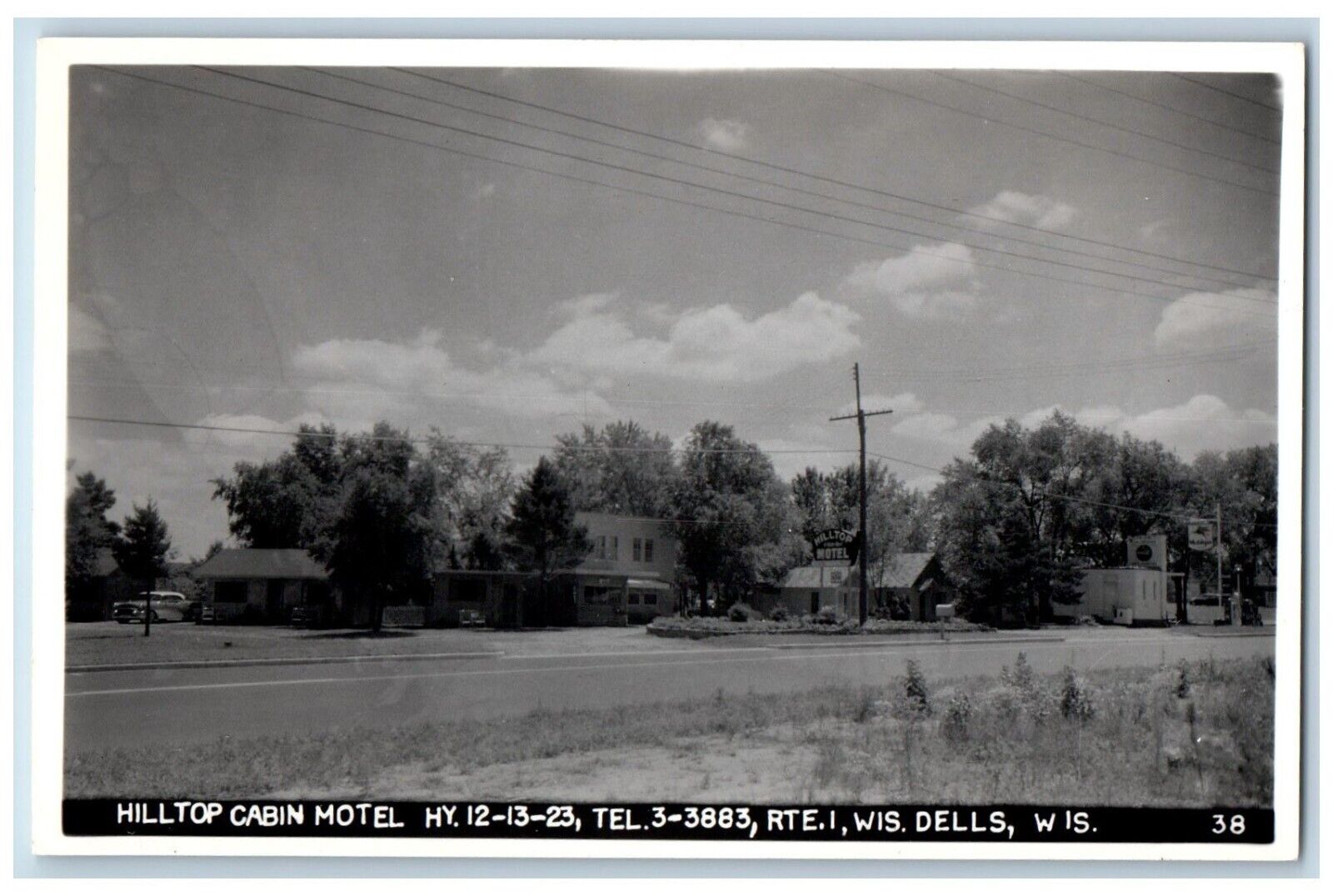 Wisconsin Dells Wisconsin WI Postcard RPPC Photo Hilltop Cabin Motel c1940\'s