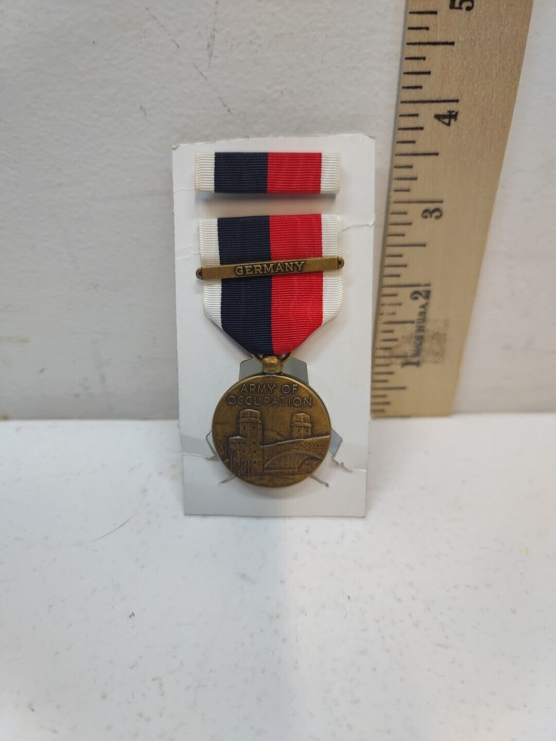 Antique WWII American Veteran 1945 Army of Occupation Germany MEDAL  w/ box