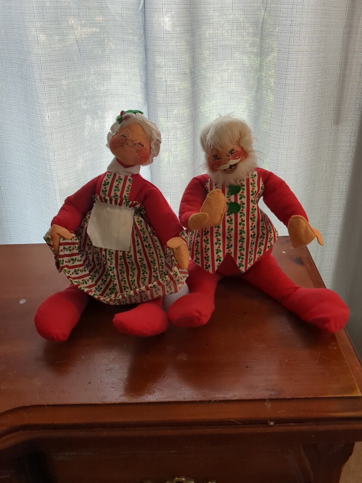 Vintage Annalee Santa & Mrs. Claus Mobilitee Dolls 1963 Red Green Matching Pair