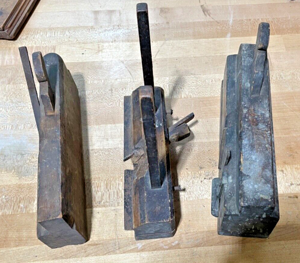 3 Antique and unbranded molding planes--1049.24