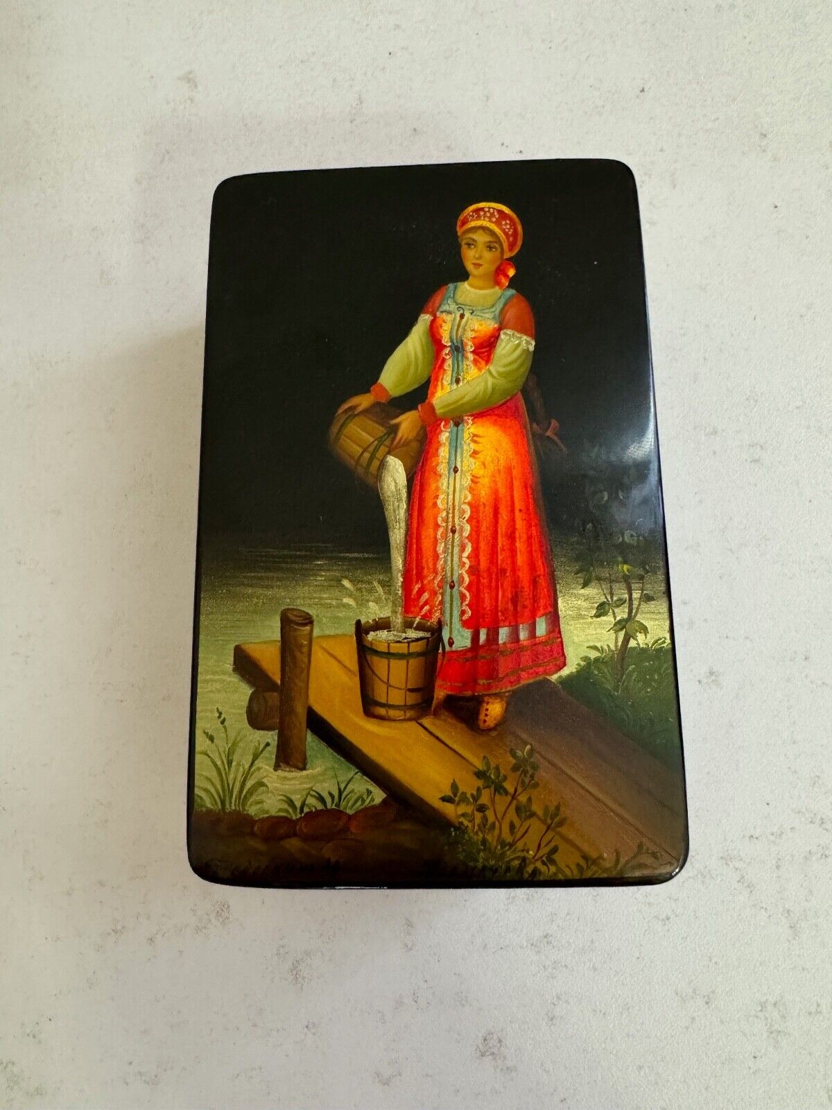 Vintage 1988 Russian Lacquer Fedoskino Painted Box w/ Woman Pouring Water