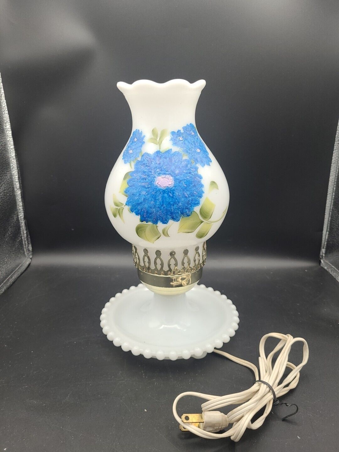 Vintage Handpainted Milk Glass Lamp 10.5