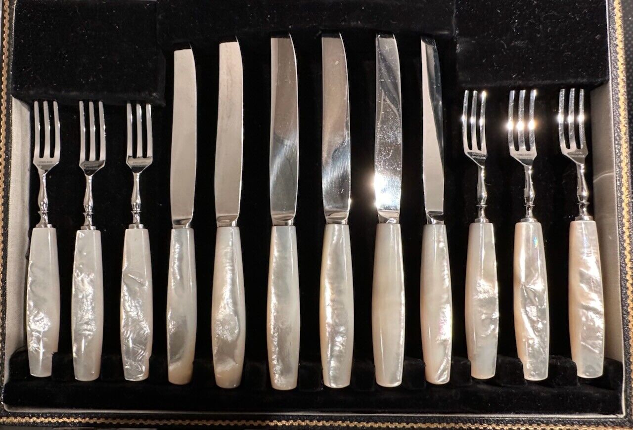 Cutlass Leppington Cutlers Sheffield England Mother of Pearl 12 Knives and Forks