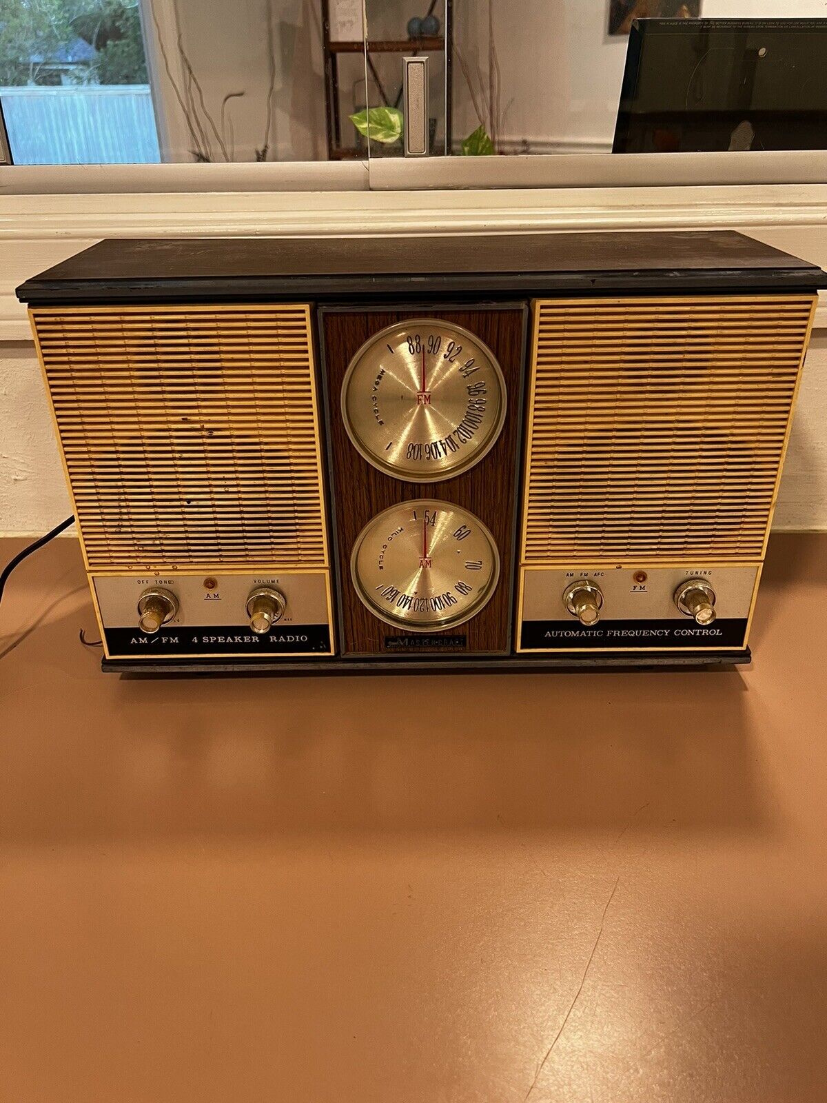 Master Craft 1962 AM-FM Radio #423167 “As Is” Beautiful Piece 4 Speakers