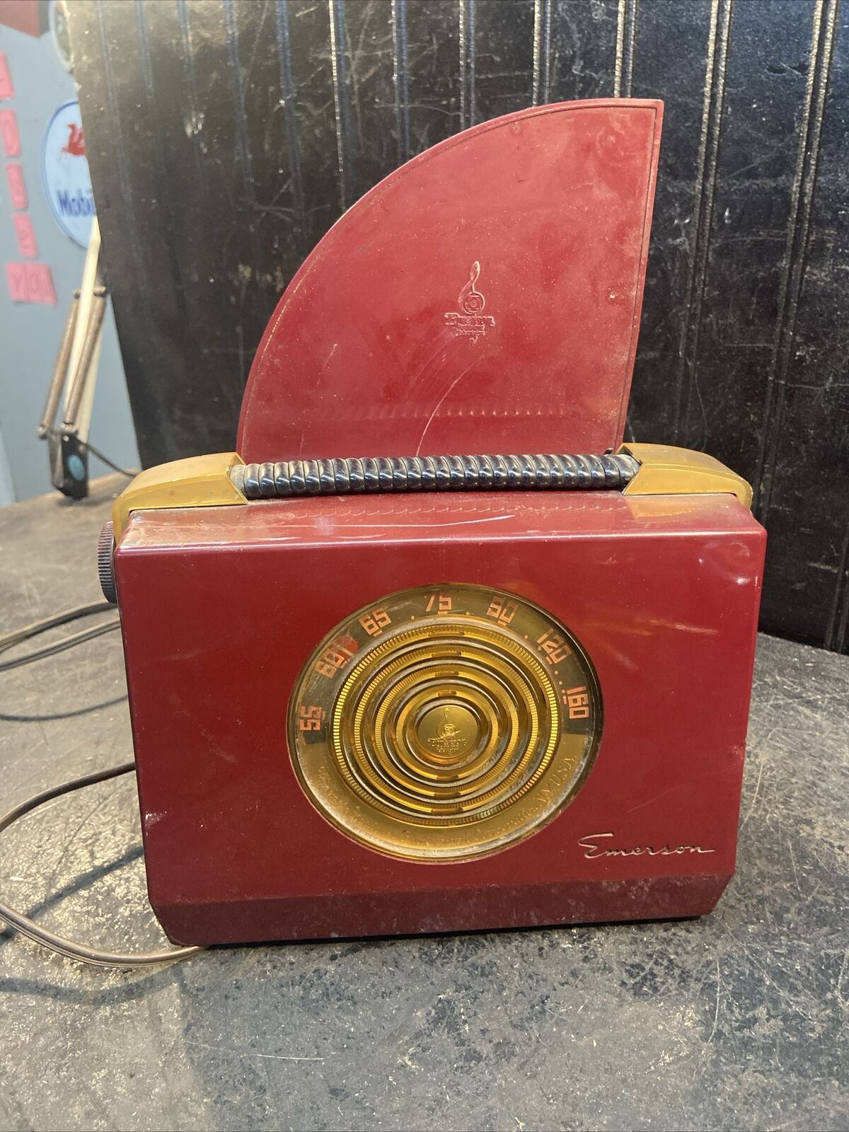 Vintage Bakelite Emerson Radio, Shark Fin Antenna, Model 613 A Working 