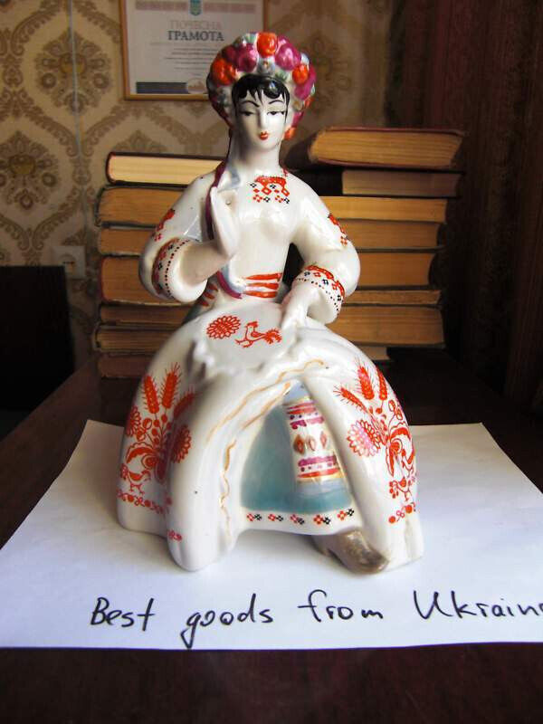 Ukrainian vintage soviet USSR СССР porcelain figurine SEWING GIRL Девушка