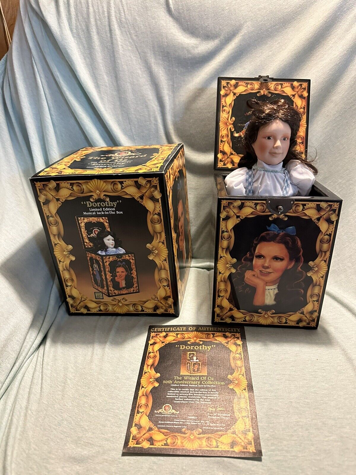 Enesco Disney Music Box - Dorothy from Wizard of Oz Jack In the Box