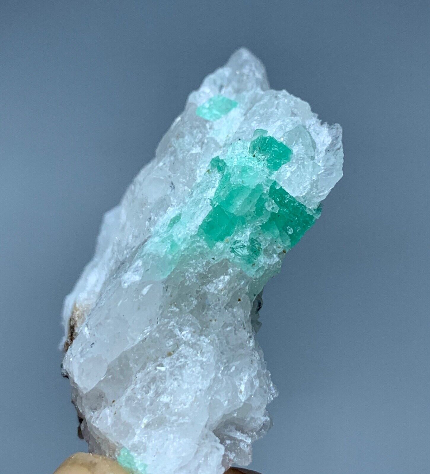 101 Cts Natural Emerald Crystal Specimen from Pakistan