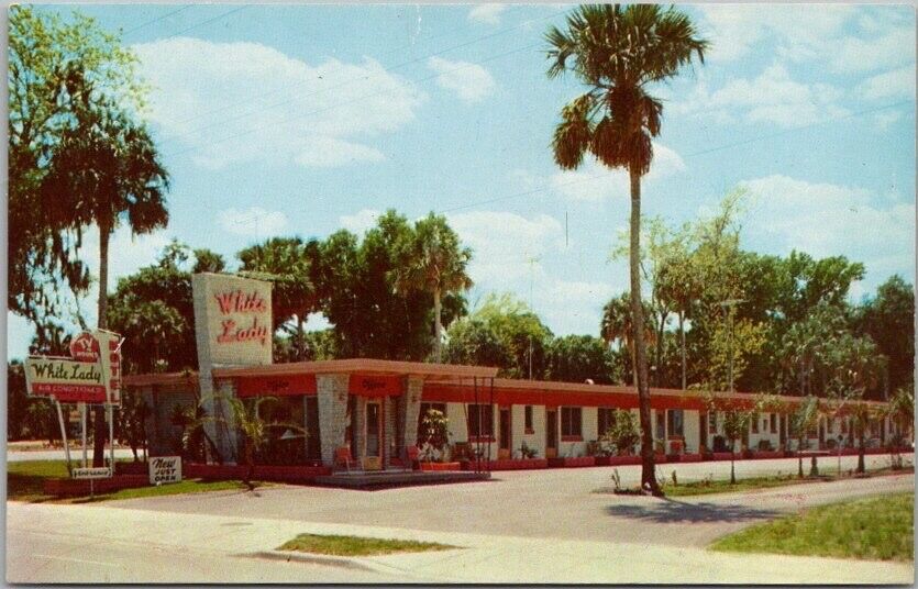 Daytona Beach, Florida Postcard \