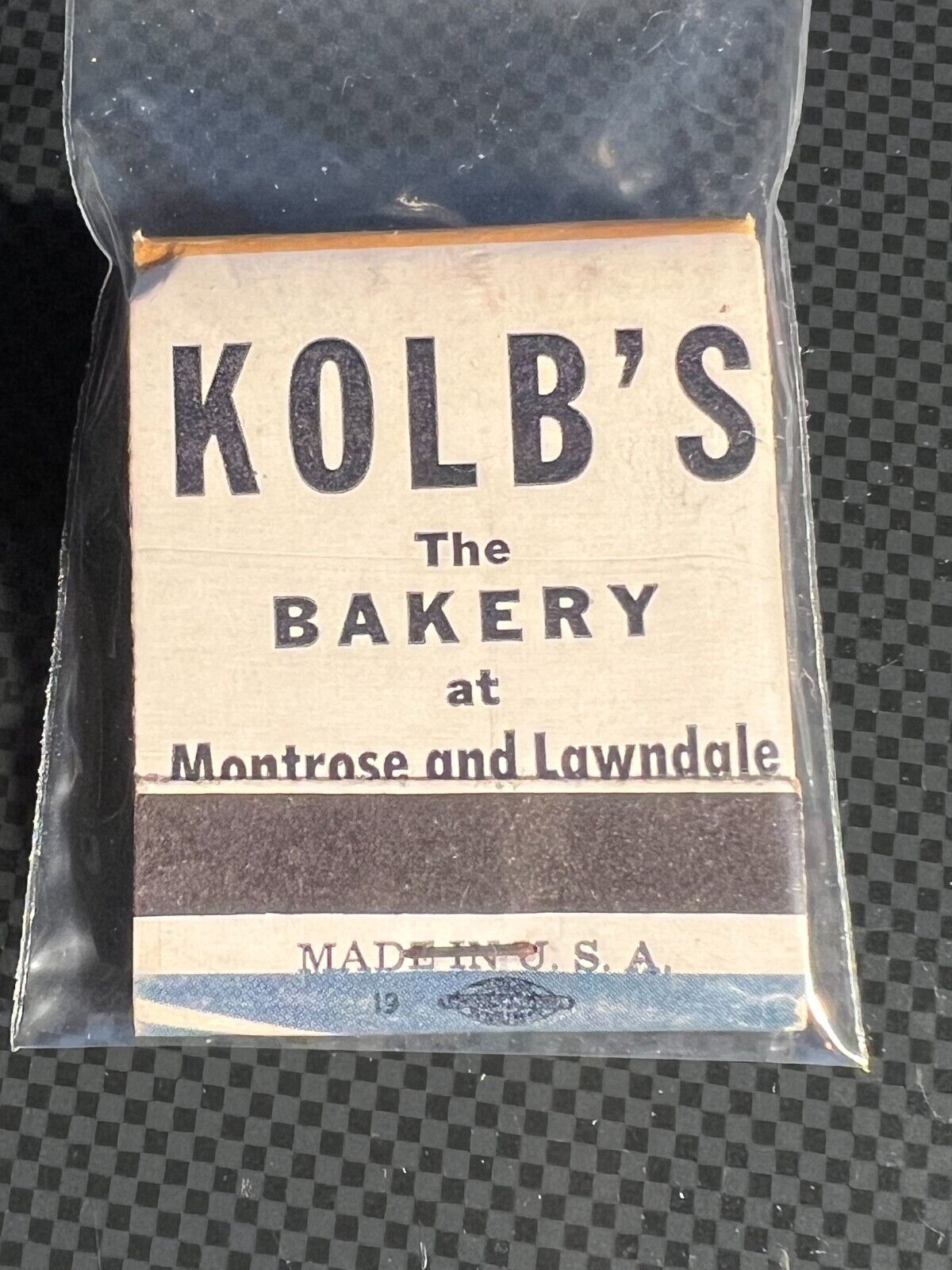 MATCHBOOK - KOLB\'S - THE BAKERY AT MONTROSE & LAWNDALE - UNSTRUCK