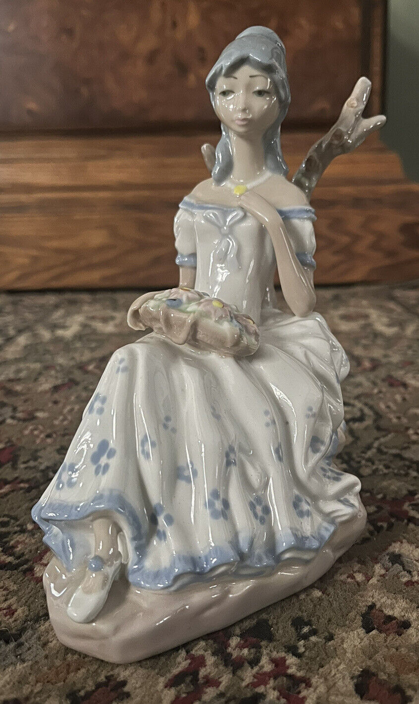 8840097 Porcelain Figurine Sitting Girl Casades Spain