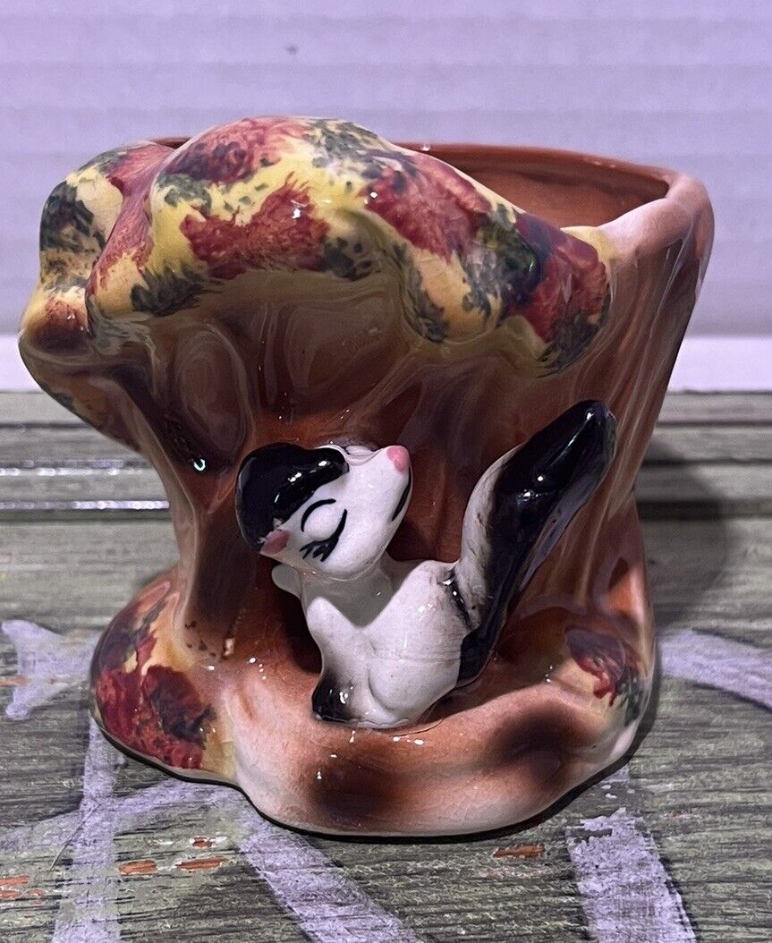 Vintage Kitsch Anthropomorphic Skunk Ceramic Planter Sassy Skunk