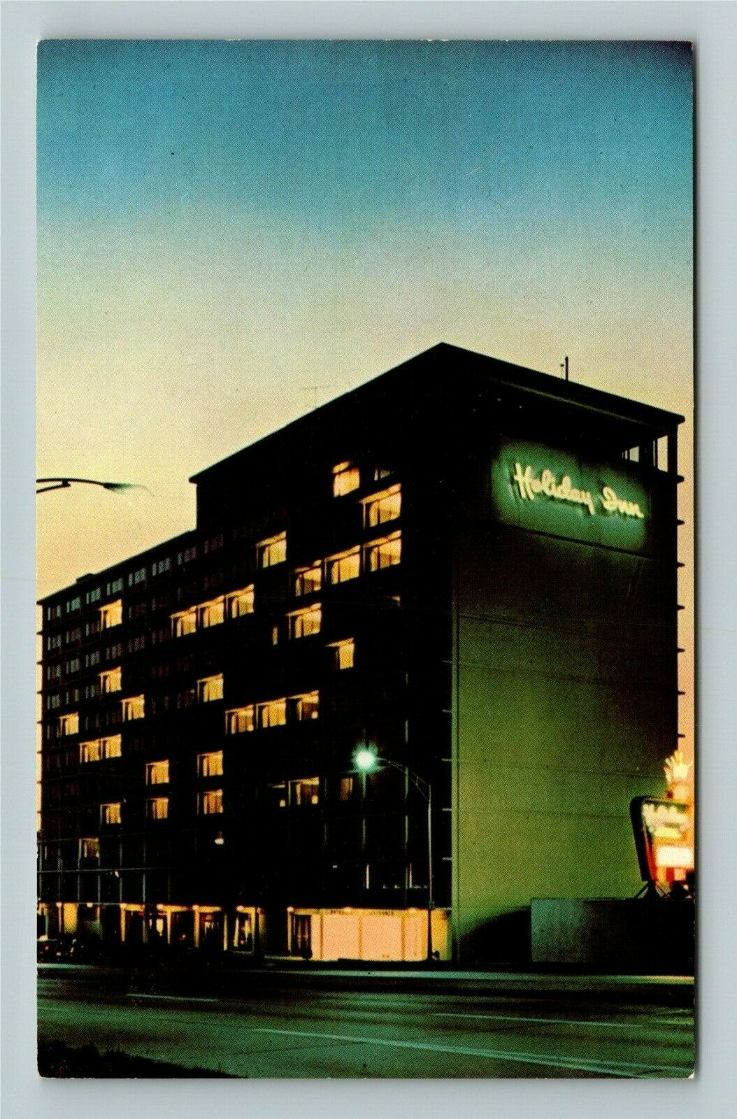 Cincinnati OH-Ohio, Holiday Inn, Advertising, Vintage Postcard