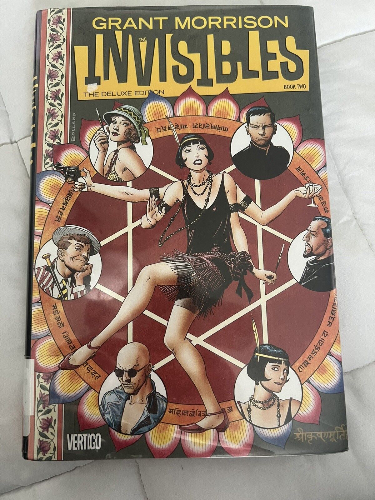 Invisibles Book Two Deluxe Edition Hardcover G. Morrison