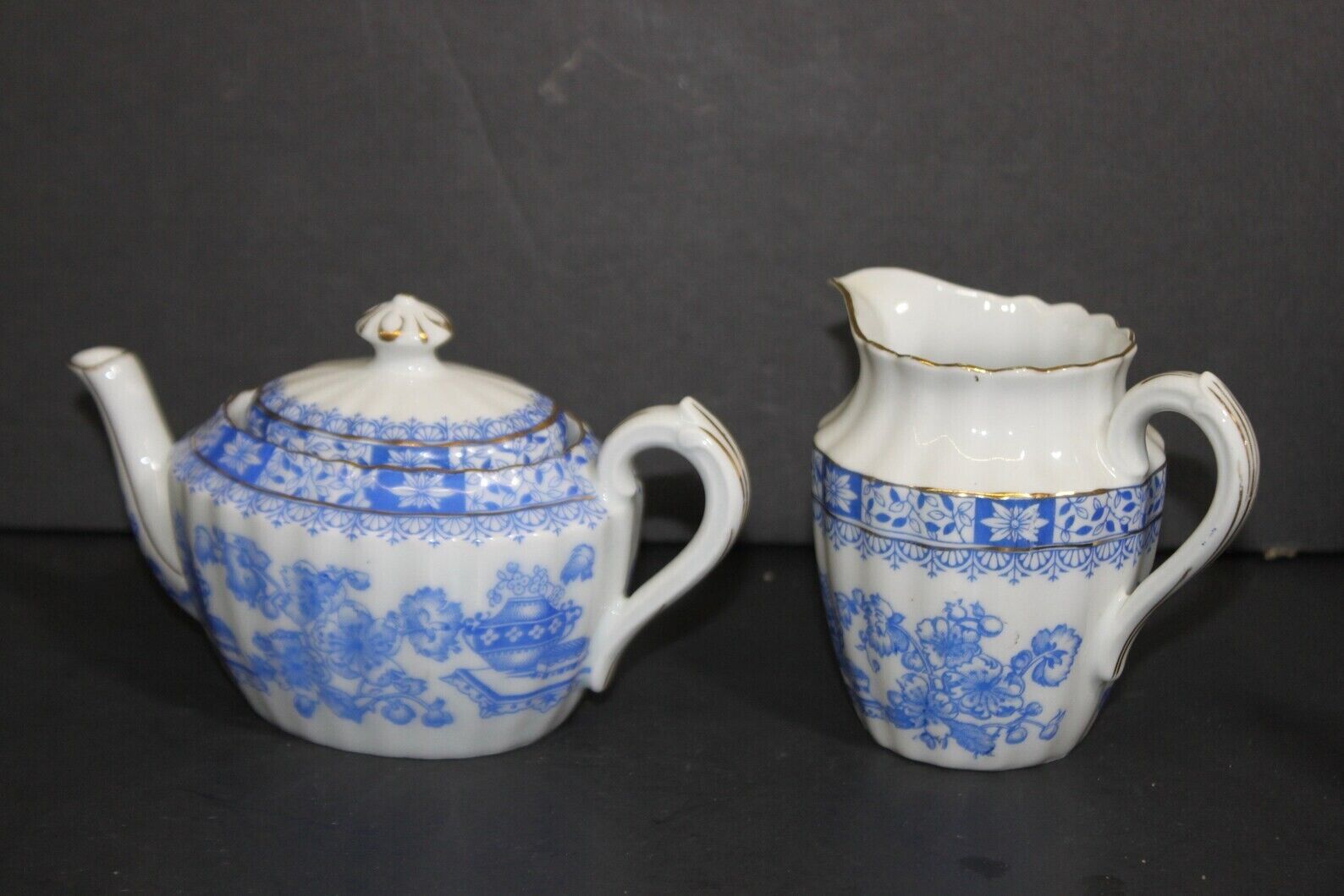 China Blau: Oscar Schaller & Co. Bavaria Creamer and Teapot w/Lid