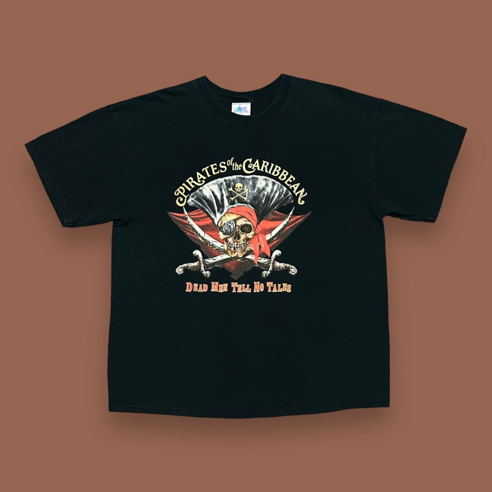 Vtg Disneyland Shirt Pirates of the Caribbean Deadmen Tell No Tales 90s y2k XL