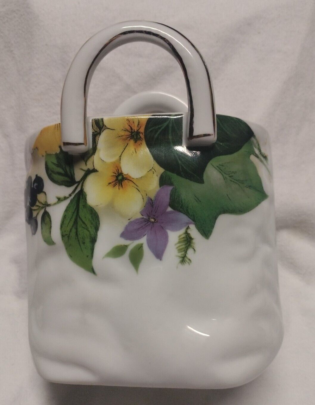 Vintage Napco Ceramic Shopping Bag Figurine Vase in Pristine Condition W/Sticker
