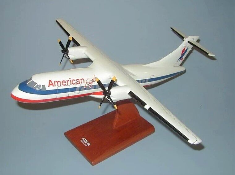 American Eagle ATR-42 Old Livery Color Desk Top Display Model 1/48 SC Airplane