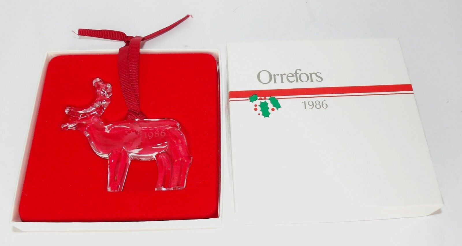LOVELY ORREFORS CRYSTAL 1986 REINDEER ANNUAL CHRISTMAS ORNAMENT IN BOX