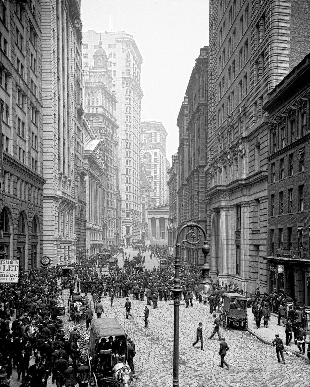 BROAD STREET IN NEW YORK CITY CIRCA, 1905 - 8X10 PHOTO (OP-854)