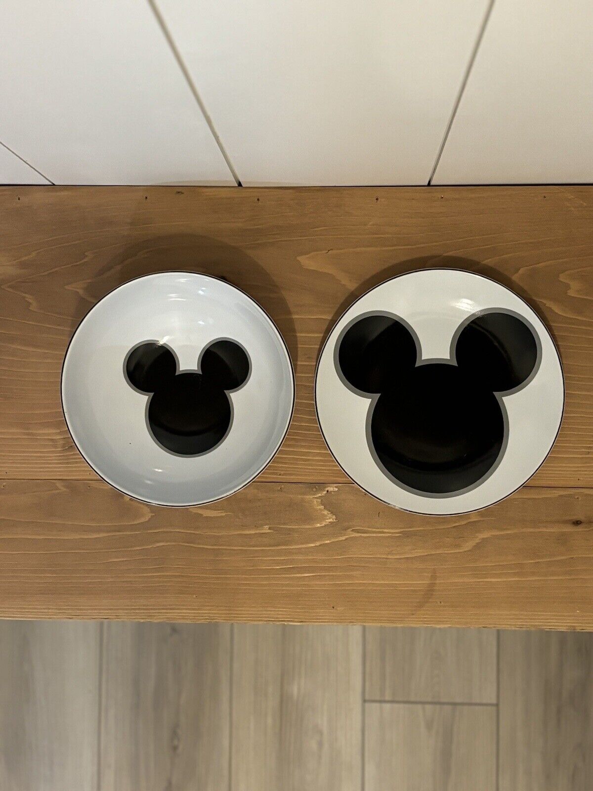 Disney Mickey Mouse Body Parts Salad Plate And Bowl Set Wall Decor Dishes