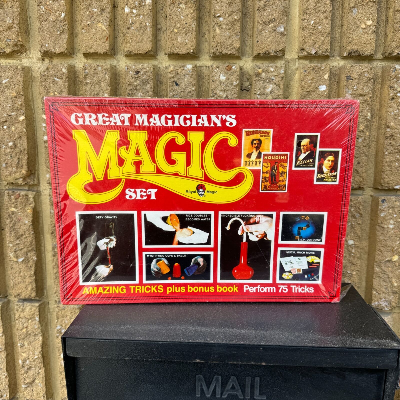 VTG c.1980s Great Magician's Magic Set w/ 75 Tricks by Royal Magic New / Sealed 