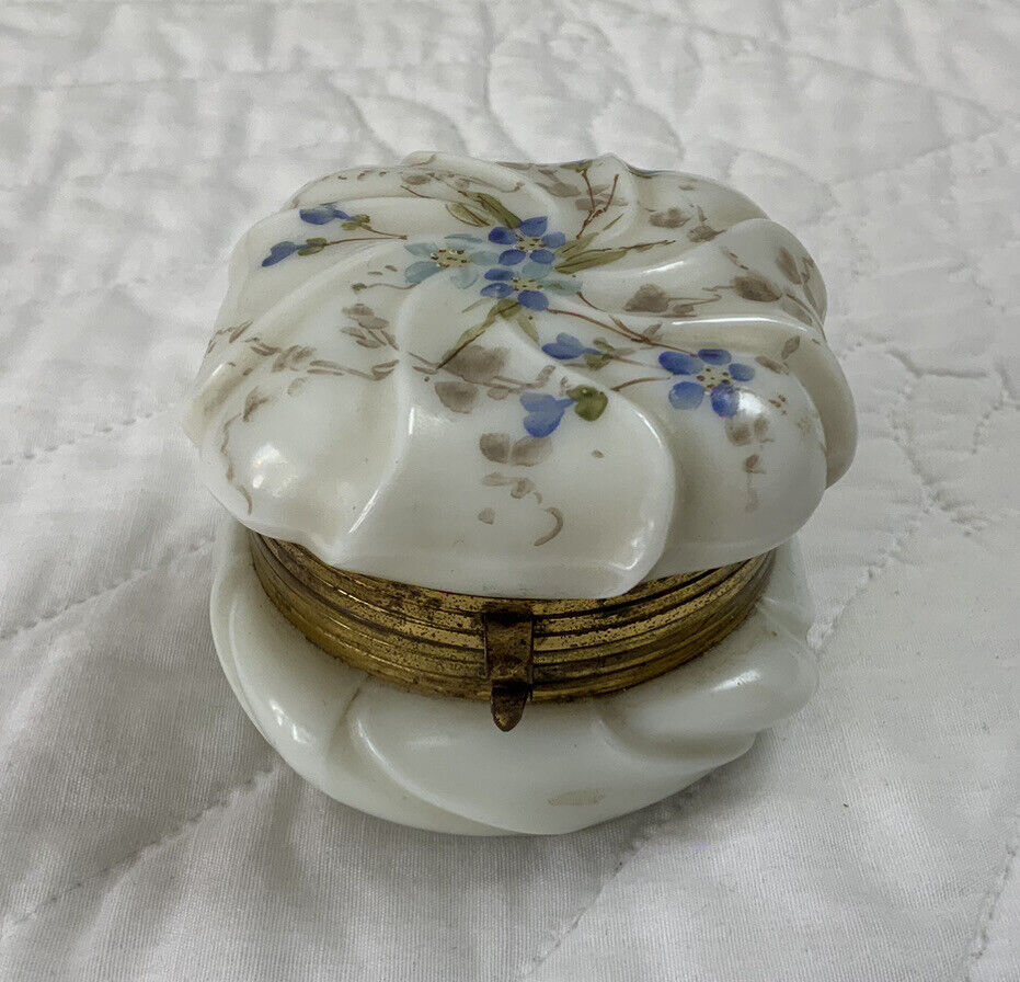 Antique Wavecrest Jewelry Box, Blue Flower Design, Small, Round