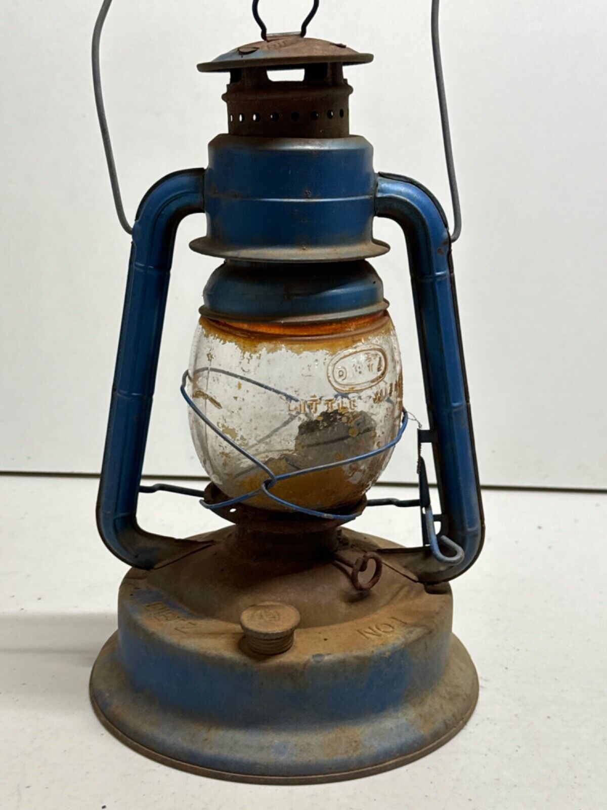 vintage Dietz Little Wizard Oil Lantern