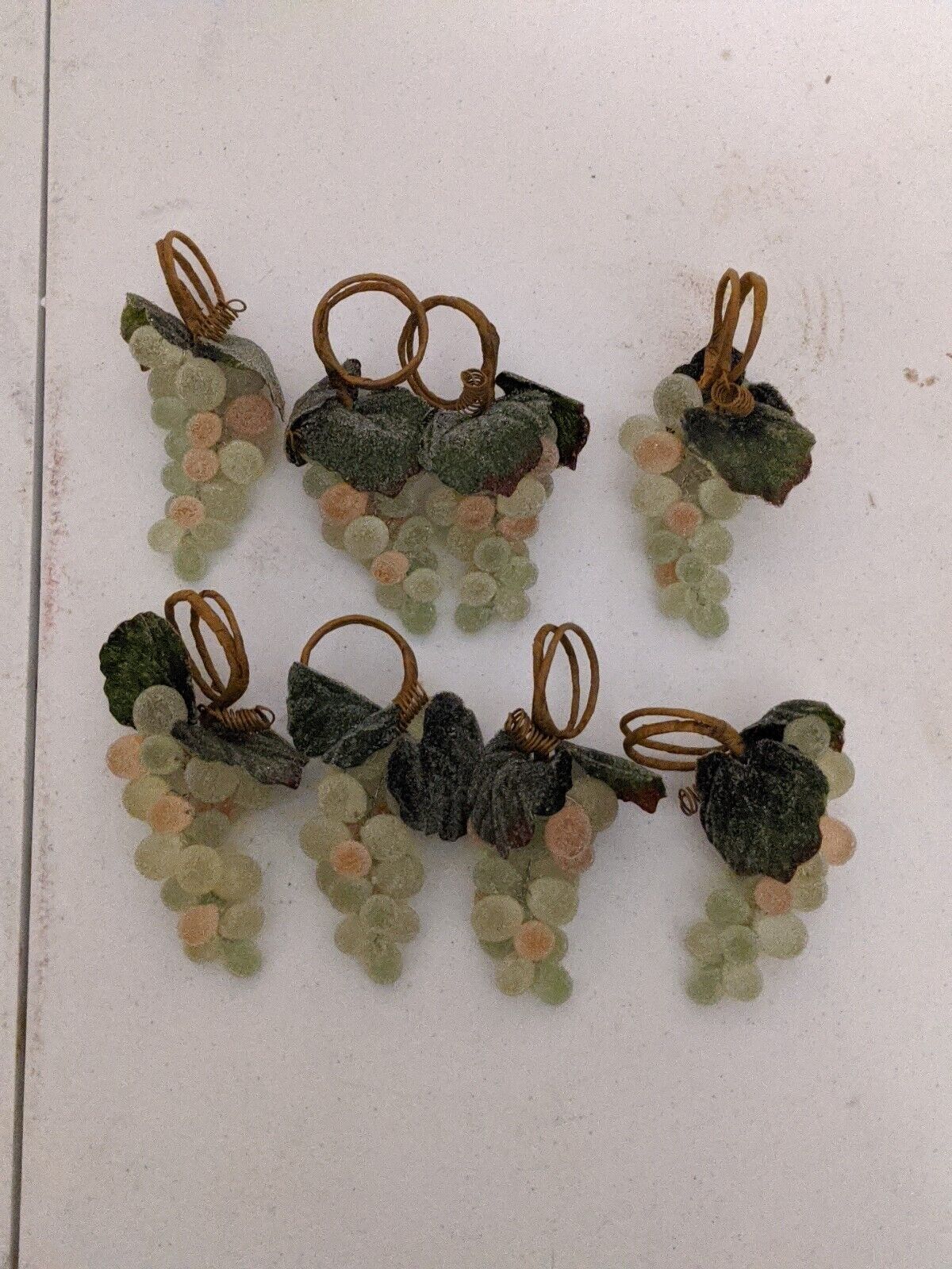 Lucite Grapes MCM VTG  8 Amber Gold Green Sugar Frosted Grapes & Leaves Set