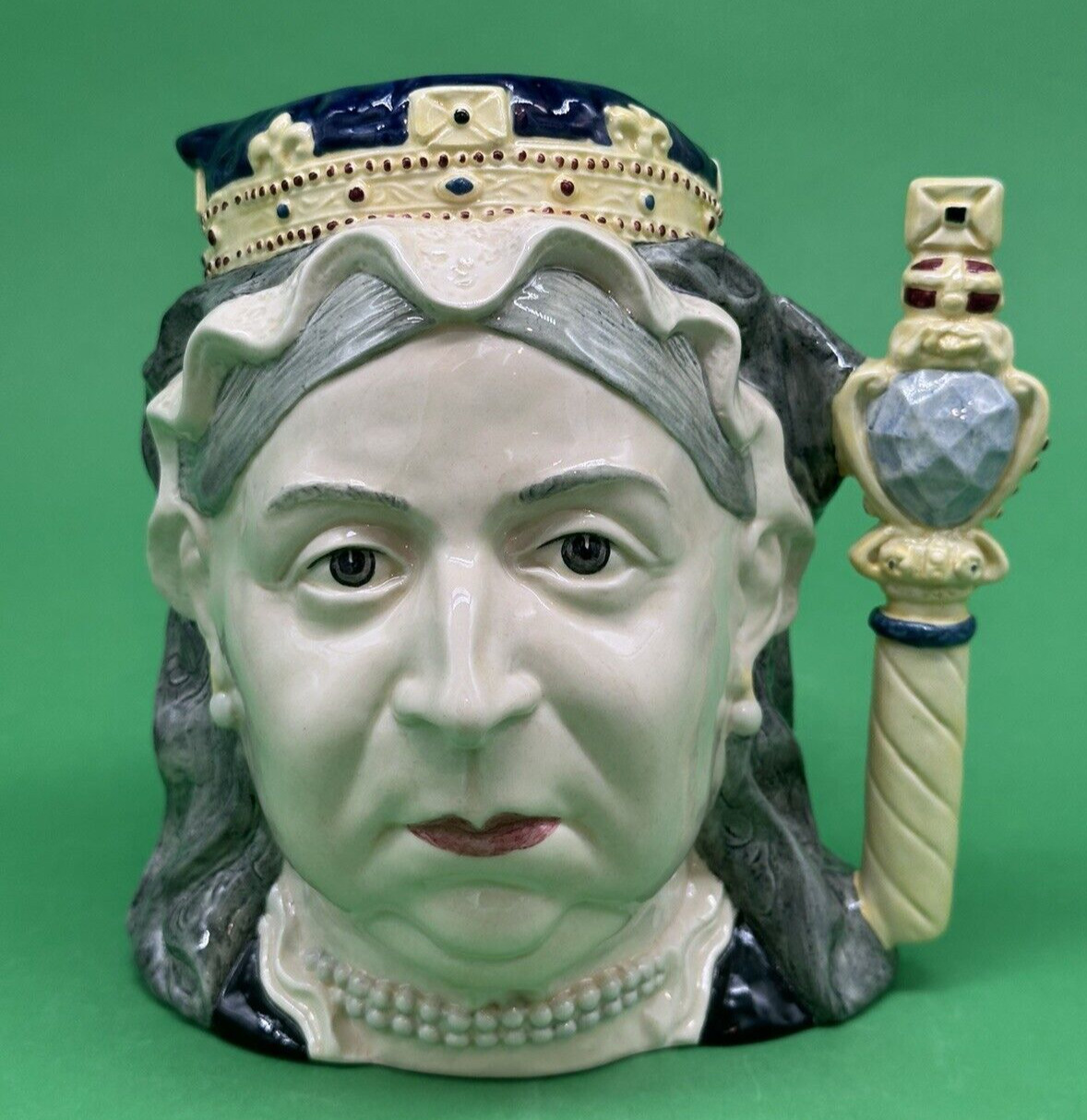 Royal Doulton \'Queen Victoria\' Character Jug, D6788(1st version red jewel) 7.25\