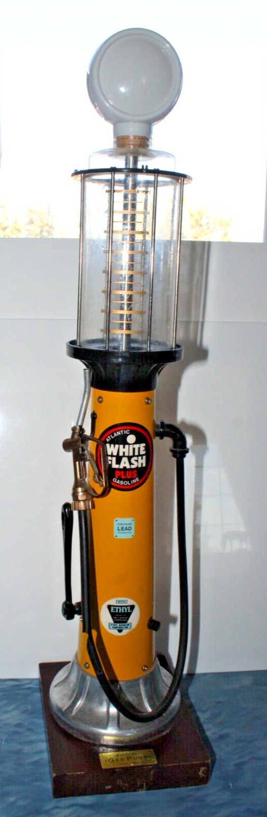 Vintage Atlantic White Flash Plus Gasoline Pump Circa 1920 Liquid Dispenser 20.5