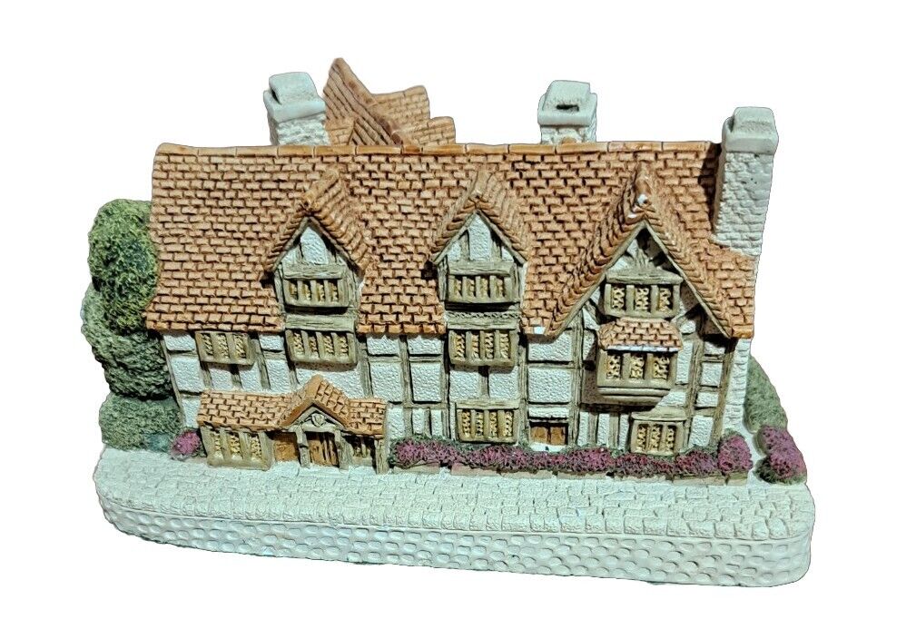 Fraser Creations Shakespeares Birthplace Building Figurine Handmade Scotland 5\