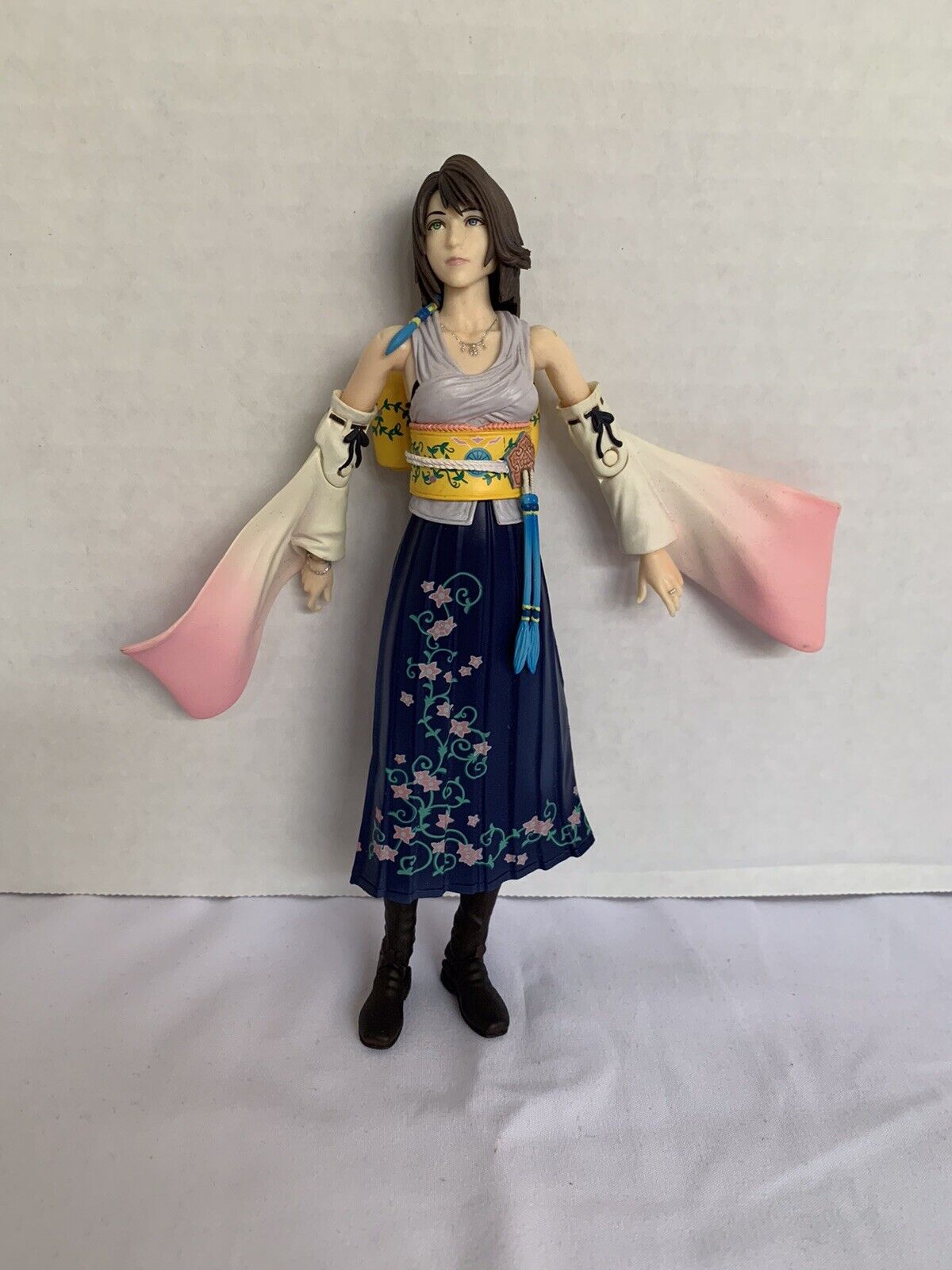 Final Fantasy X Play Arts Yuna Action Figure
