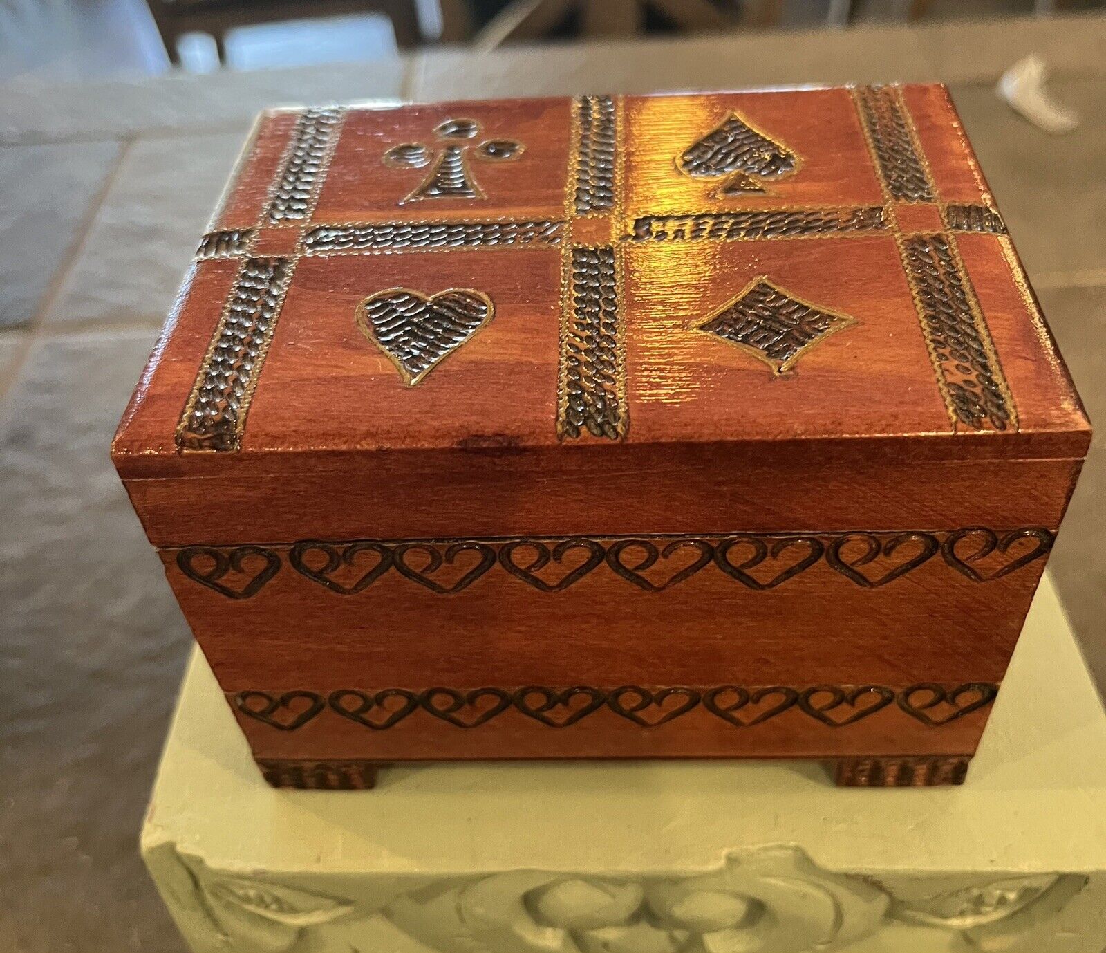 Vintage Wood Carved Card Jewelry Trinket Box                                  A1