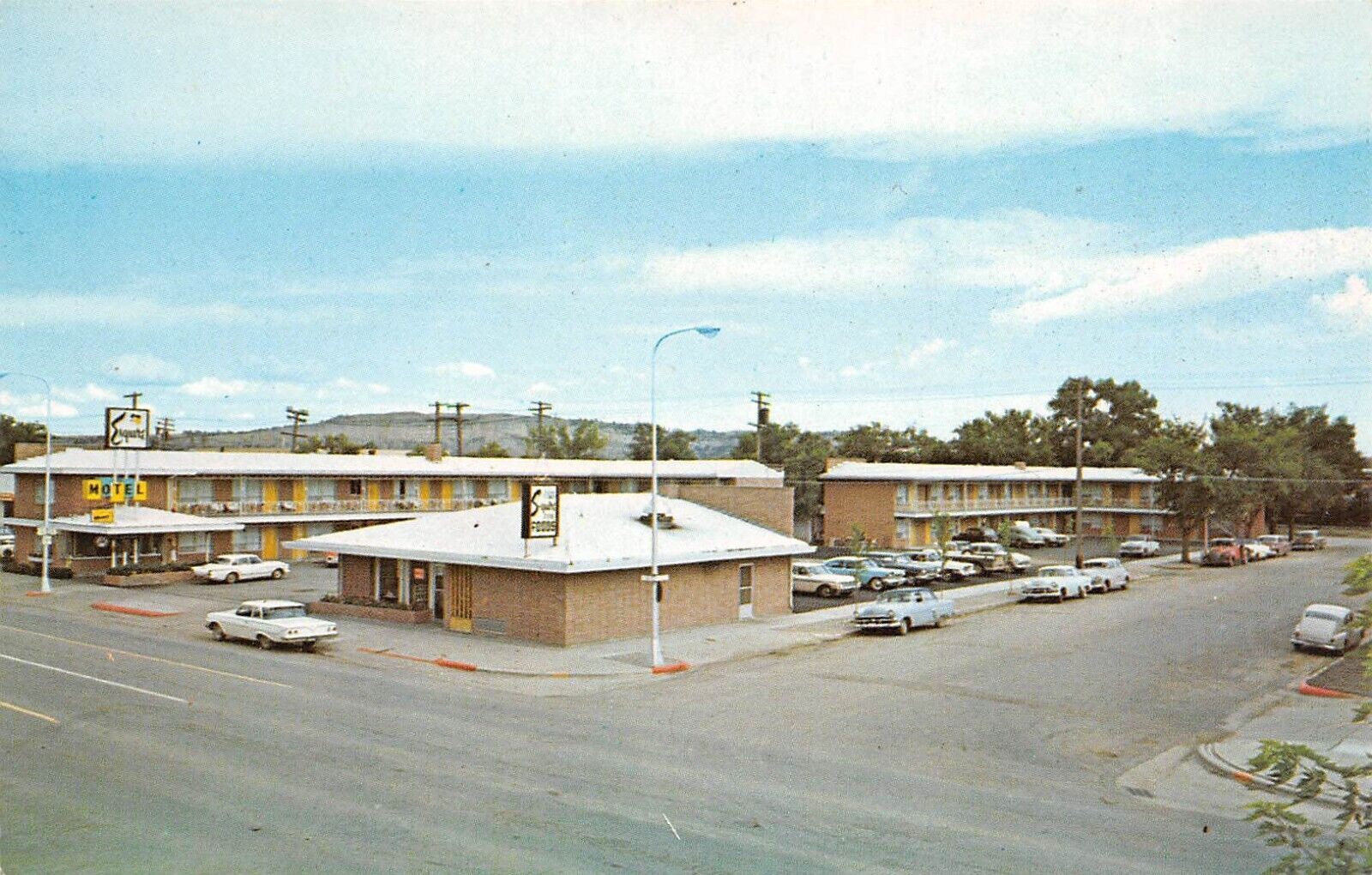 Esquire Motel and Cafe Billings MT Montana c1950 Postcard 4334