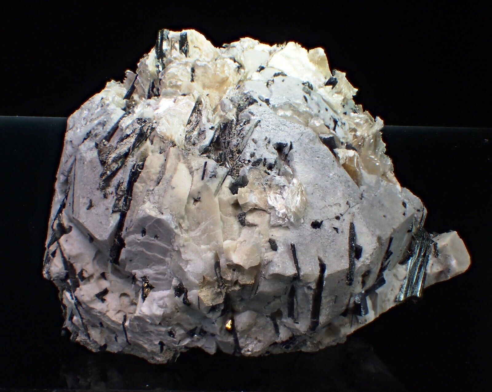 ANALCIME POLYLITHIONITE GENTHELVITE Crystals  Fine Mineral Specimen MSH