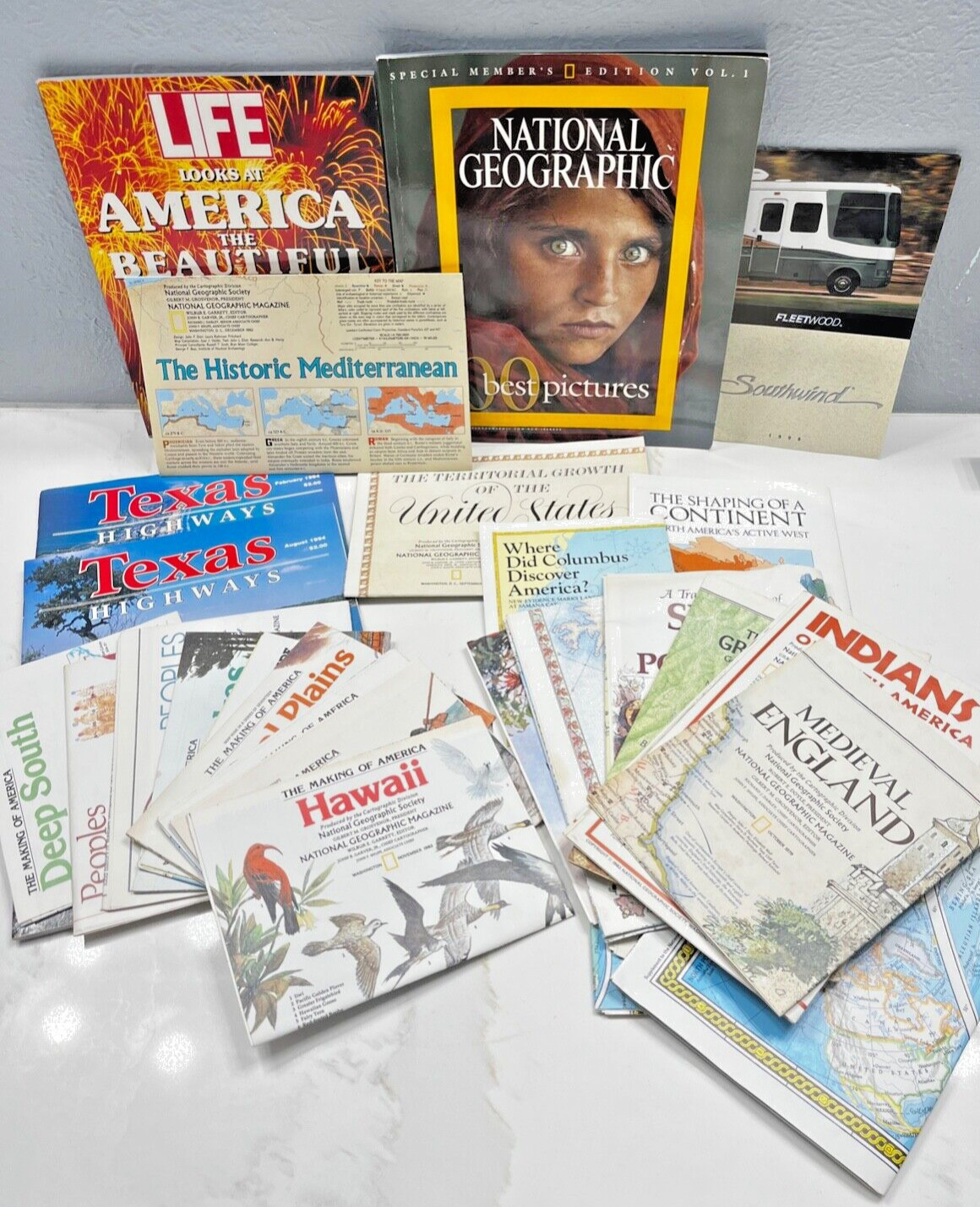 Vintage National Geographic Maps, Texas Highways, Magazines - Lot of 20+