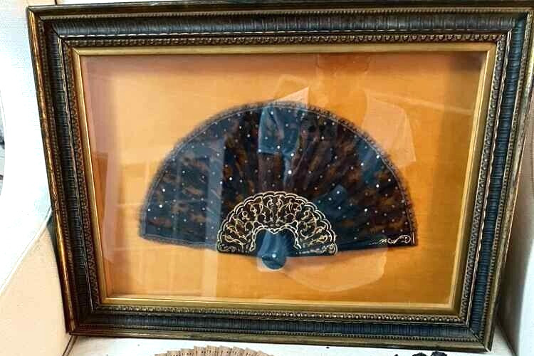 ANTIQUE VICTORIAN FRENCH SILK FAN FRAMED SHADOW BOX HAND PAINTED