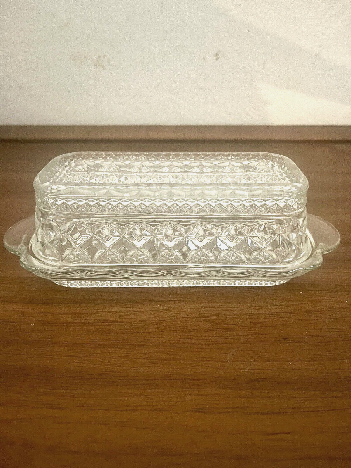 ANCHOR HOCKING Wexford Clear Quarter Pound Covered Butter Dish 