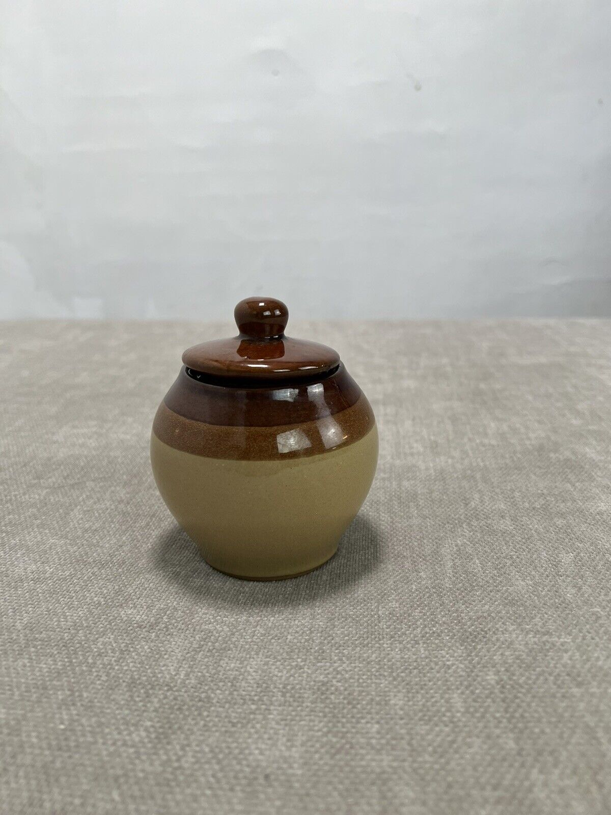 Vtg Small Stoneware Crock Brown Glazed Bean Pot With Lid Condiment Salt Jar 4.5”