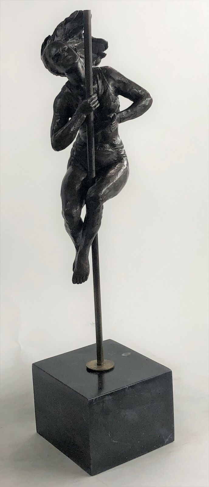 Handcrafted bronze sculpture SALE Cirq Vitaleh Aldo Artist Italian Handcrafted