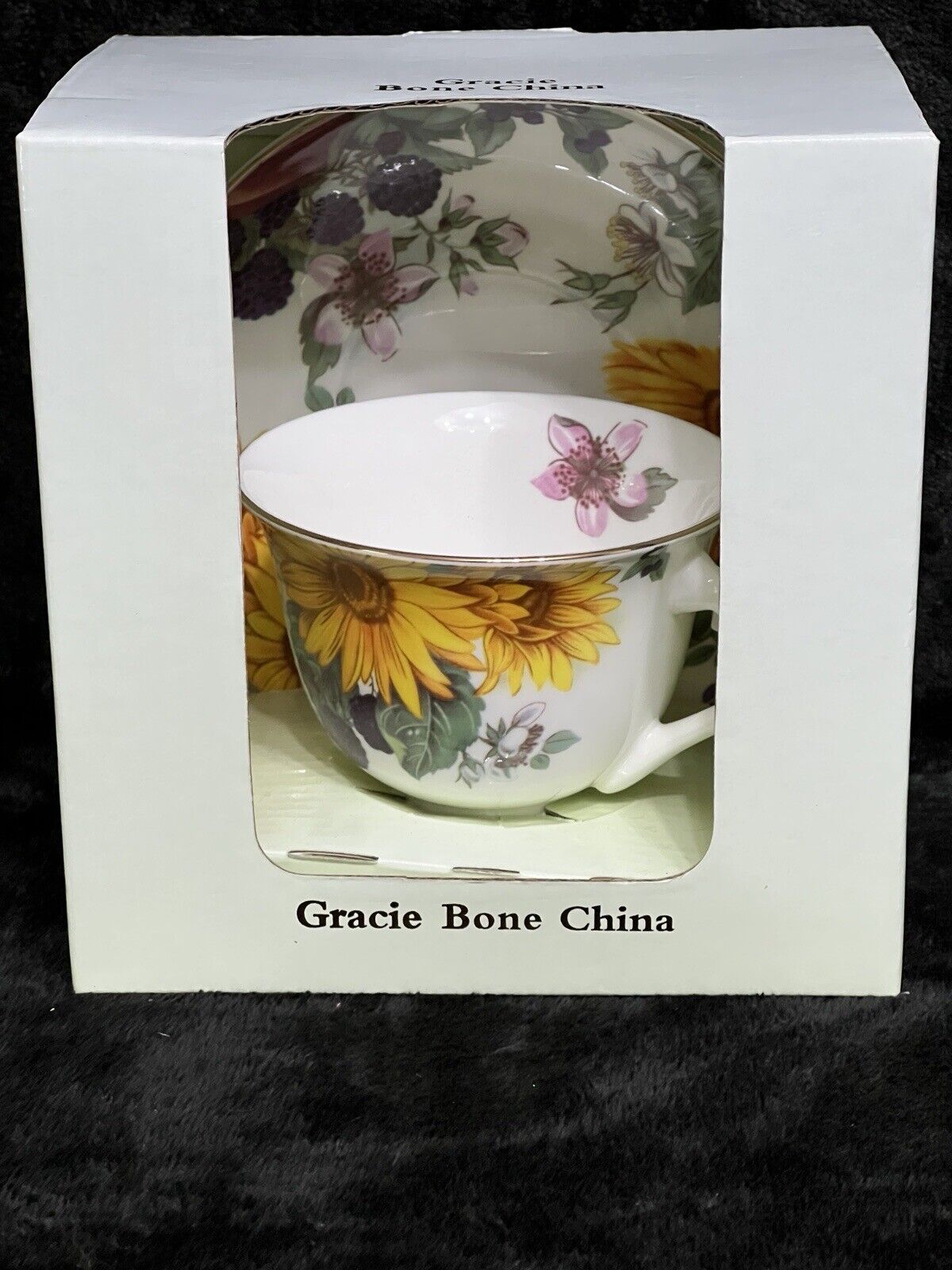 Gracie Bone China Coastline Imports Large Sunflower Teacup and Saucer NEW In Box