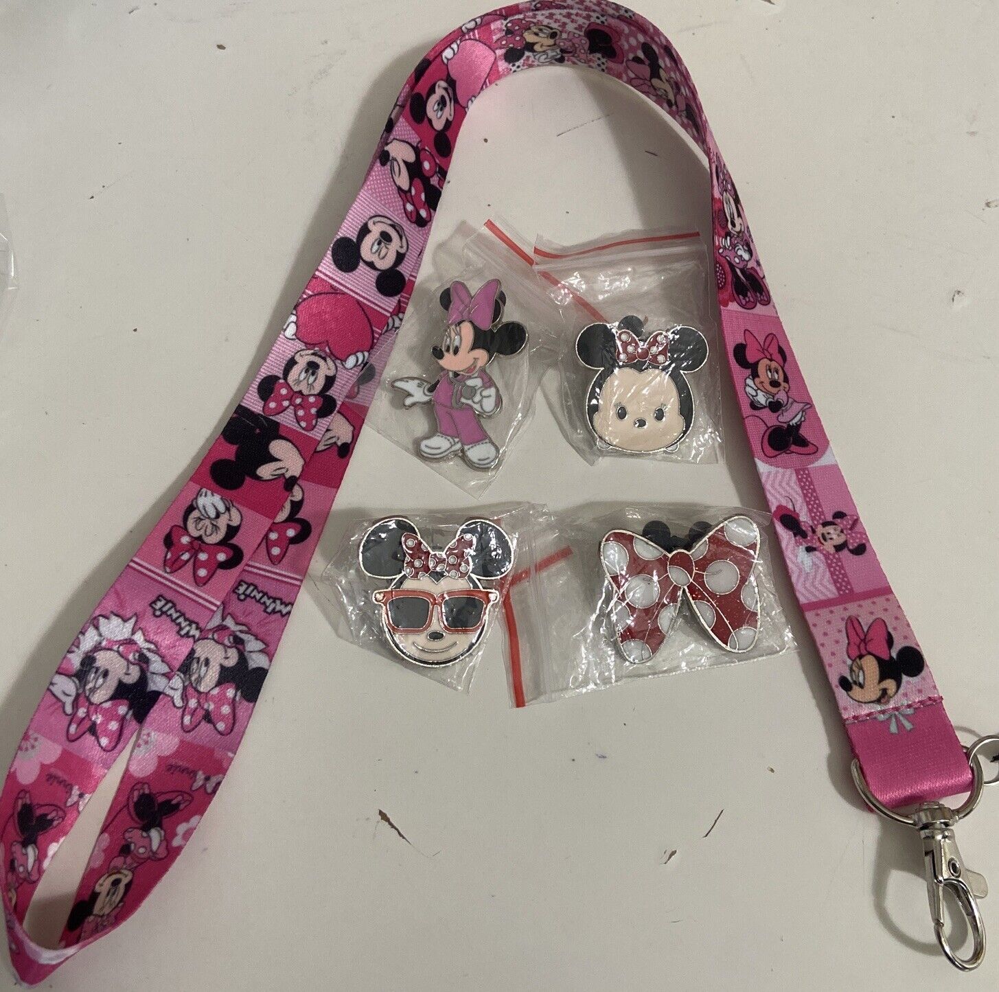 Disney Minnie Mouse Only Pins lot of 4 w/ Minnie Lanyard