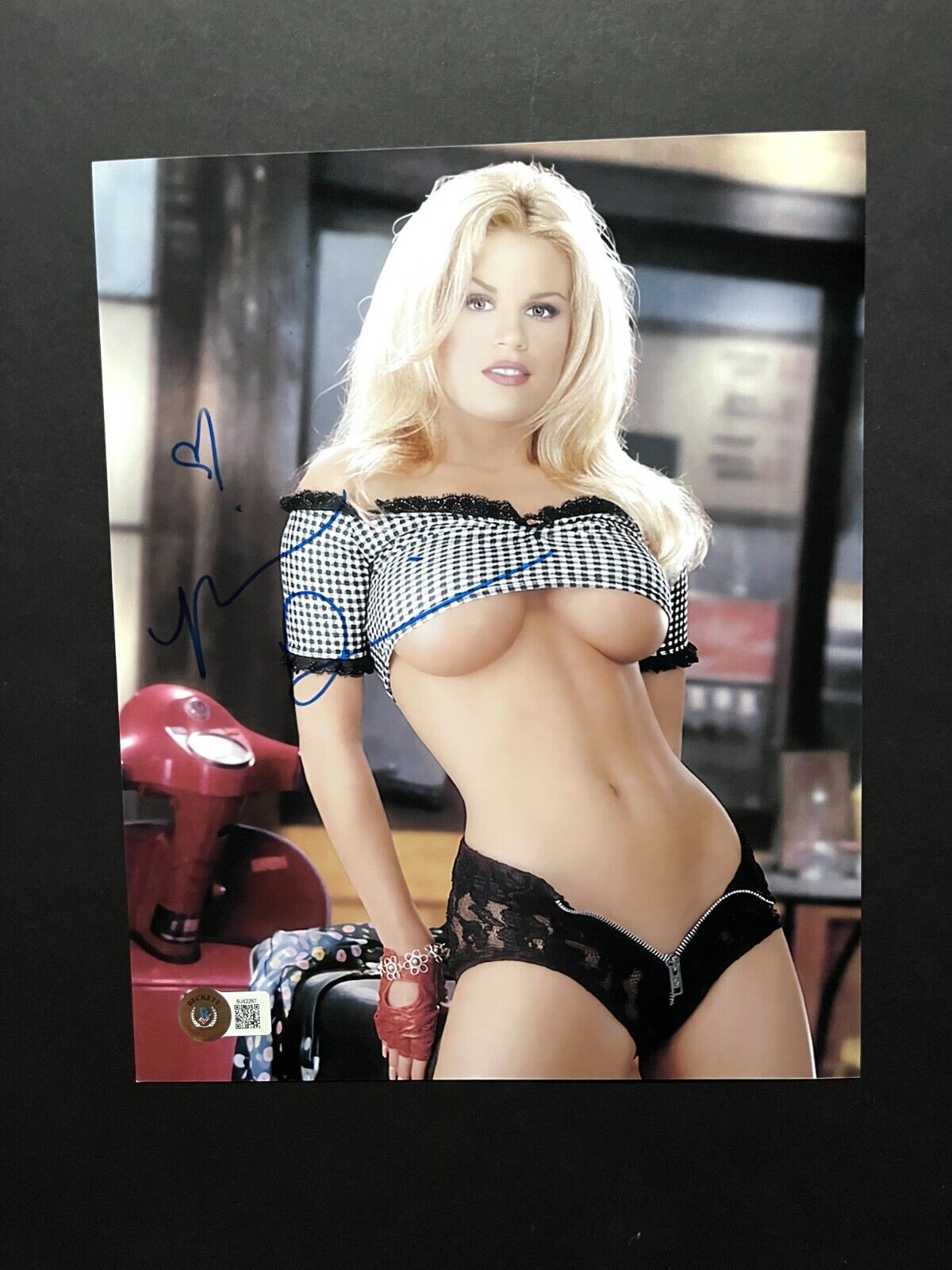 Neriah Davis Hot autographed signed sexy Playboy 8x10 photo Beckett BAS coa
