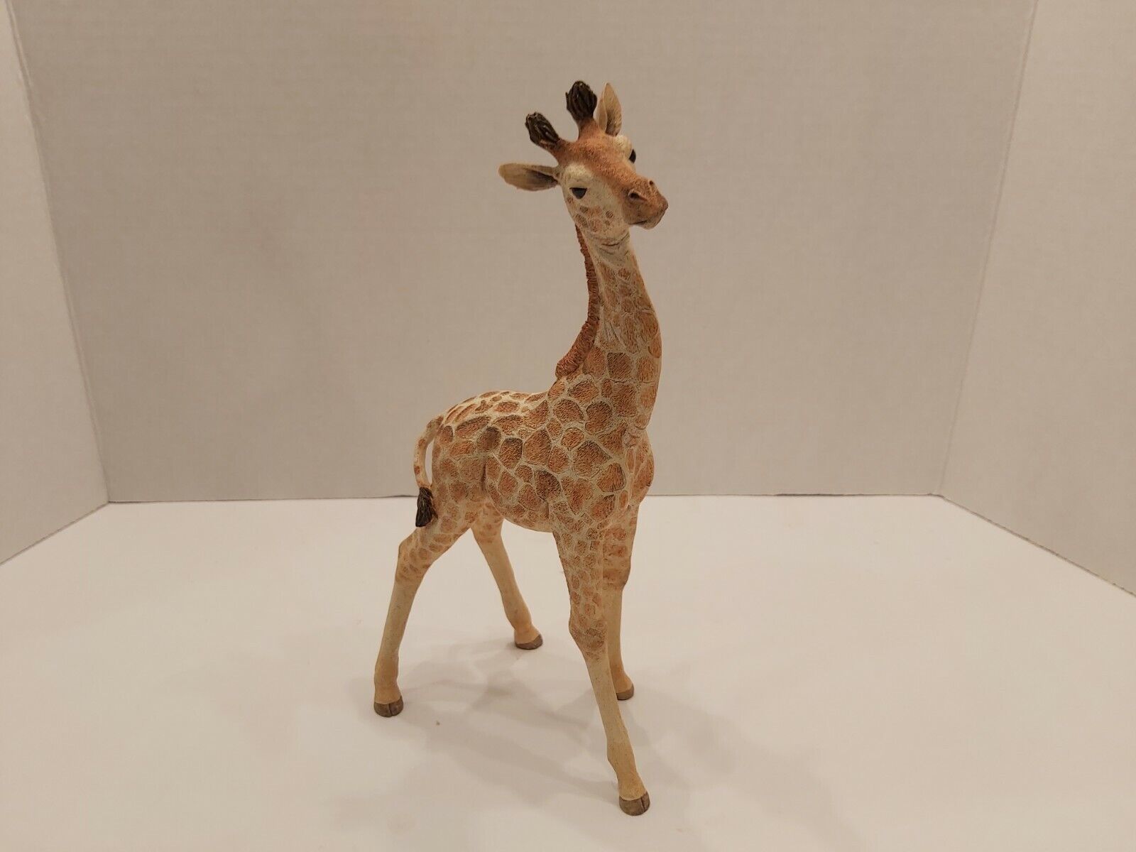 2002 Country Artists Canaw Figurine Giraffe