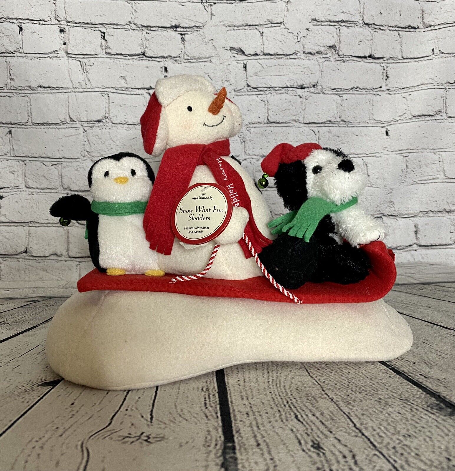 Hallmark Jingle Pals 2007 Snowman Sleigh Ride Musical Animated Sled Penguin Dog