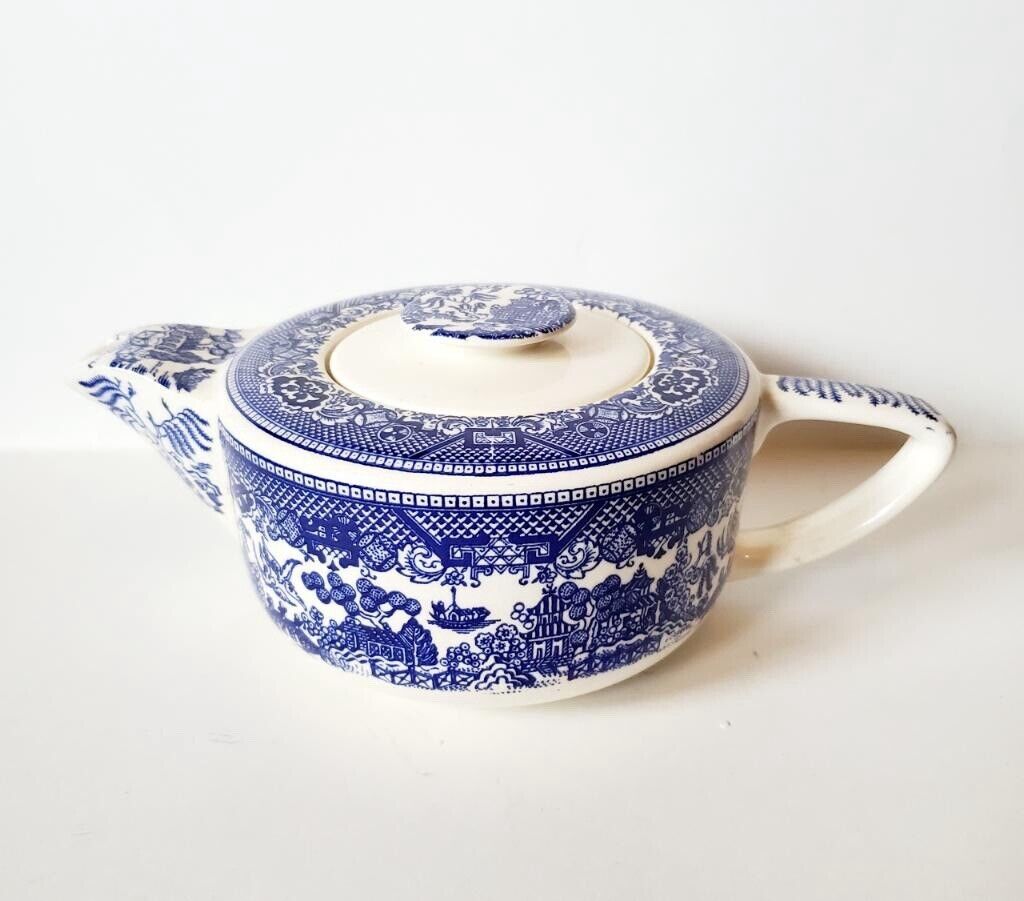 Royal China USA Blue Willow Ware Teapot - Nice