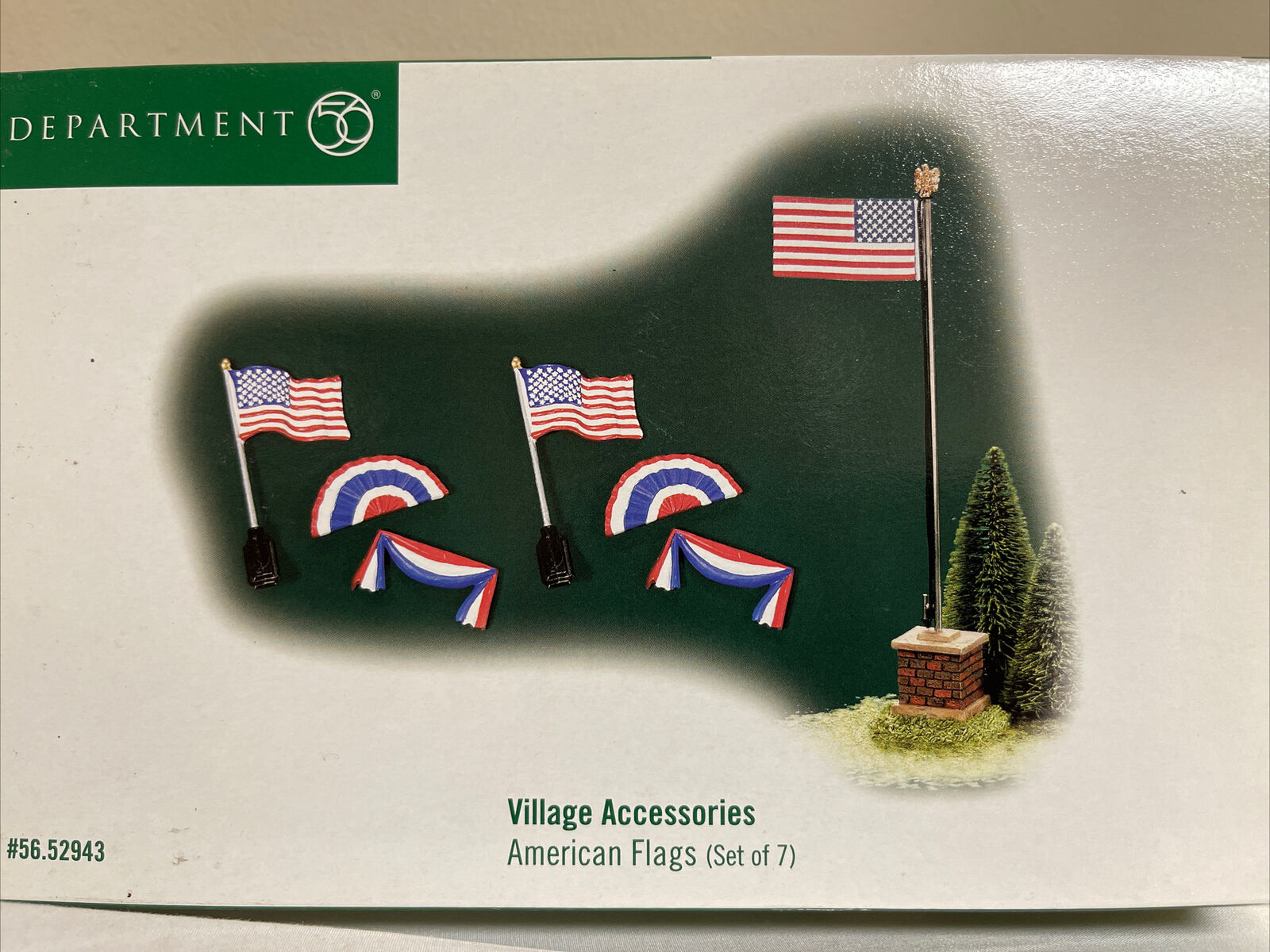 Dept 56 Village Accessories AMERICAN FLAGS, Set of 7,  52943  NEW